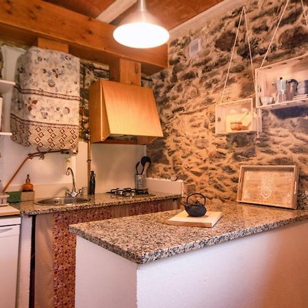 Apartamento duplex rural con chimenea y vistas panorámicas desde la cama Sant Marti Sacalm Esterno foto
