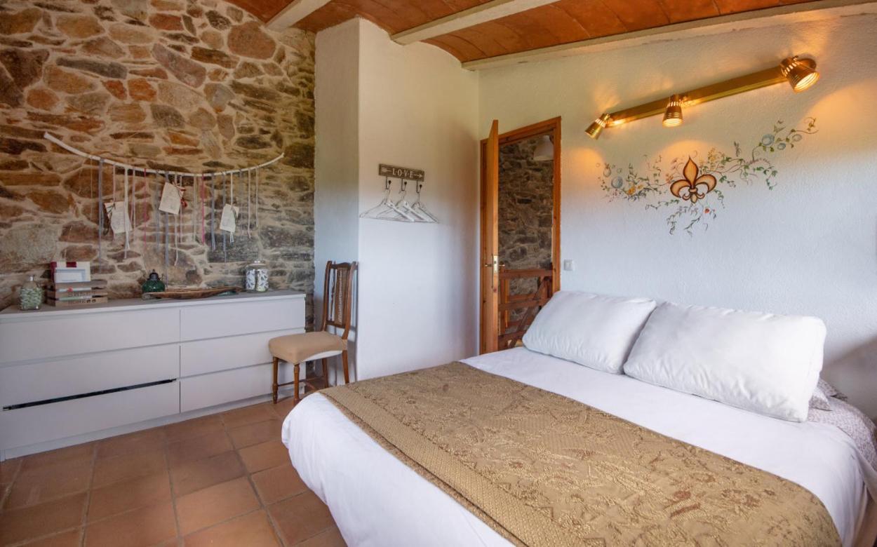 Apartamento duplex rural con chimenea y vistas panorámicas desde la cama Sant Marti Sacalm Esterno foto