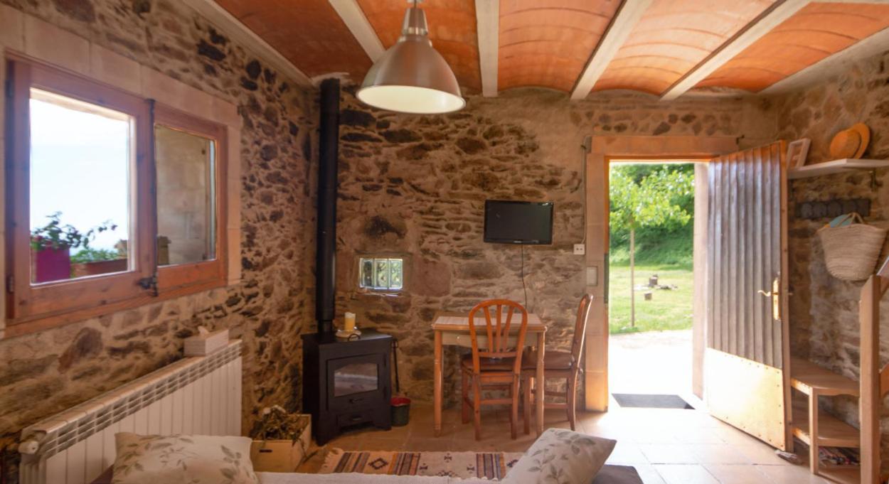 Apartamento duplex rural con chimenea y vistas panorámicas desde la cama Sant Marti Sacalm Esterno foto